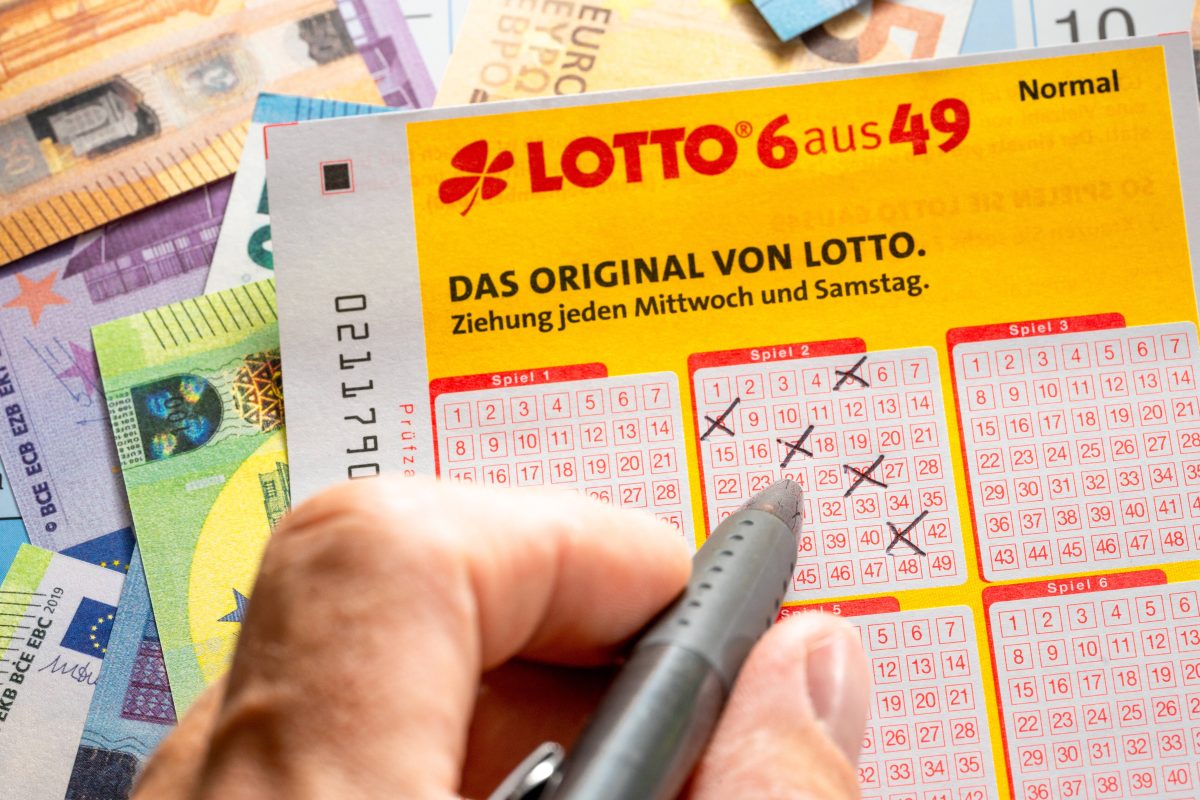 Ein Lotto-Spieler aus ThÃ¼ringen hat eine hohe Summe gewonnen. Es ist schon der 18. GroÃŸgewinn, der in diesem Jahr nach ThÃ¼ringen geht!