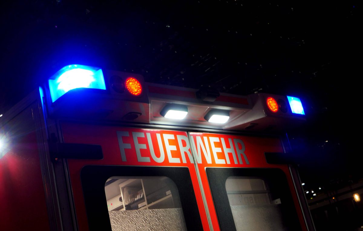 Feuerwehr Blaulicht Nacht