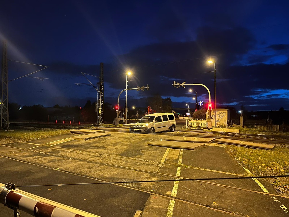 Erfurt: Schon wieder! Autofahrer bleibt stecken – jetzt hat er ein dickes Problem