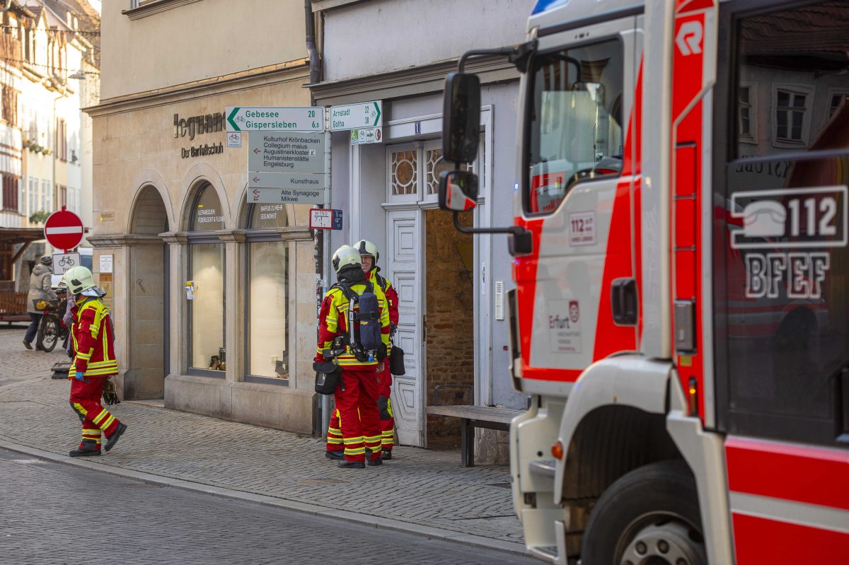 In Erfurt ist die Aufruhre groß. Ein ominöser Brief an die Stadtverwaltung hält die Einsatzkräfte auf Trab, den er beinhaltet keine Post.