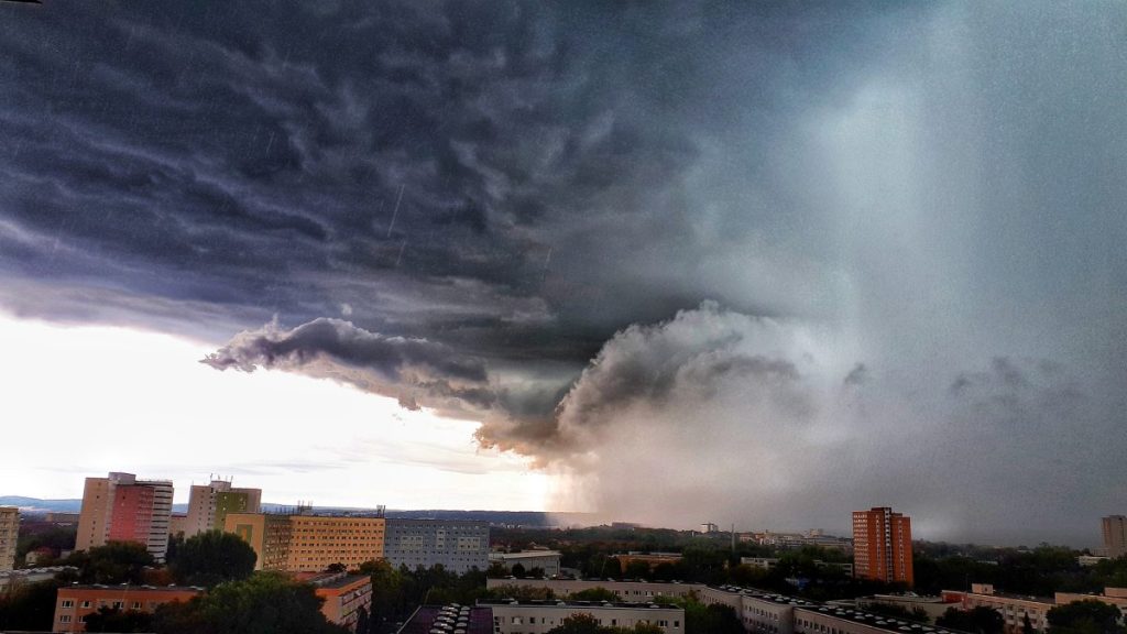 Erfurt blickt auf ein Jahr voller Wetterphänomene zurück. Besonders heftig blieb ein Unwetter im August im Kopf.