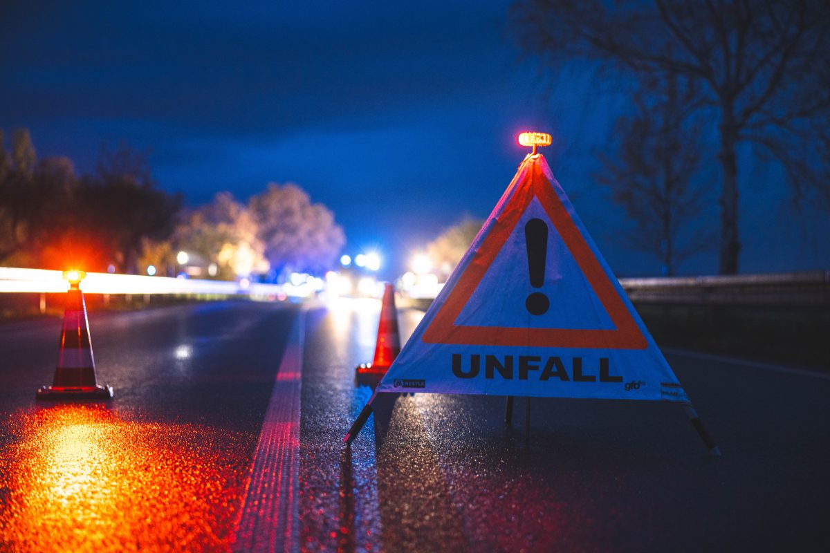 Dramatische Szenen spielten sich auf der B7 in ThÃ¼ringen ab. Bei zwei kurz aufeinander folgenden UnfÃ¤llen wurden mehrere Personen verletzt.