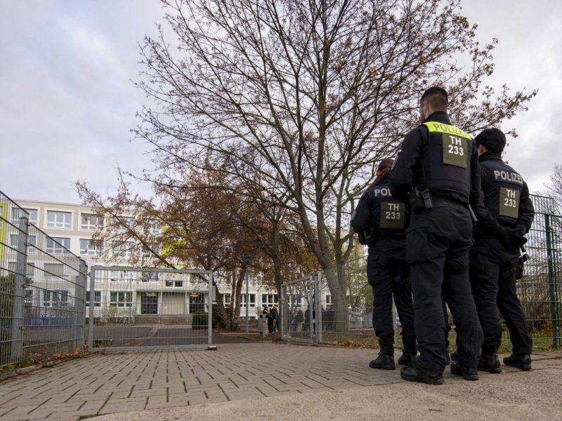 Erfurt: Bomben-Drohungen gegen Schulen – Polizei nennt erste Details