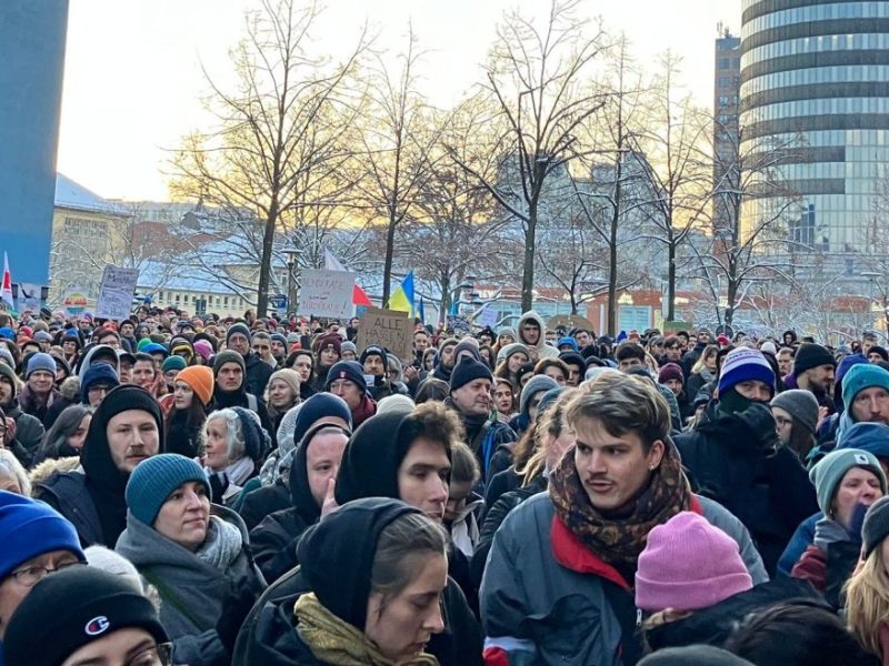 Am Rathaus in Jena war es am Freitag ganz schön voll.