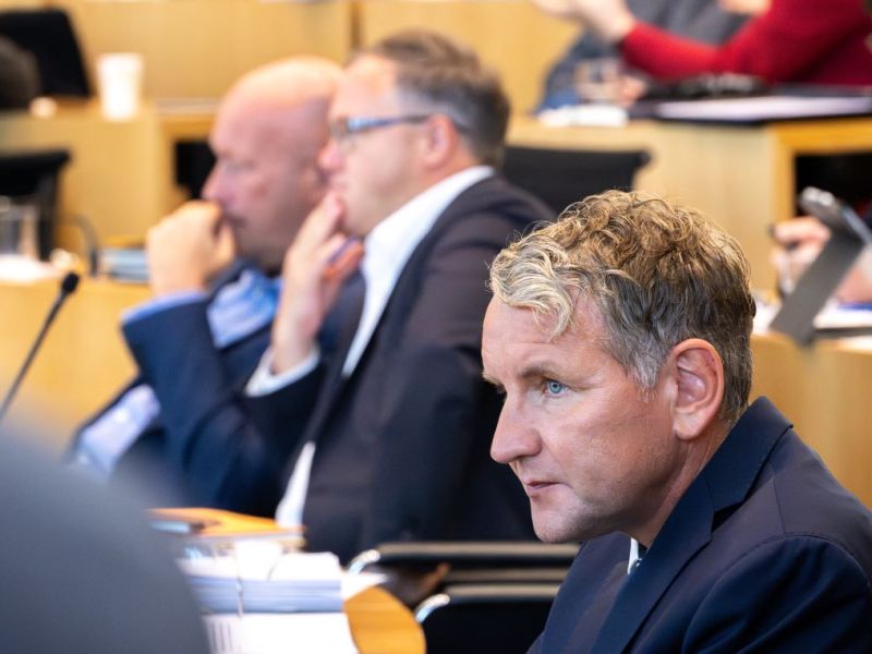 AFD-Politiker Björn Höcke und CDU-Politiker Mario Voigt im Landtag in Thüringen.