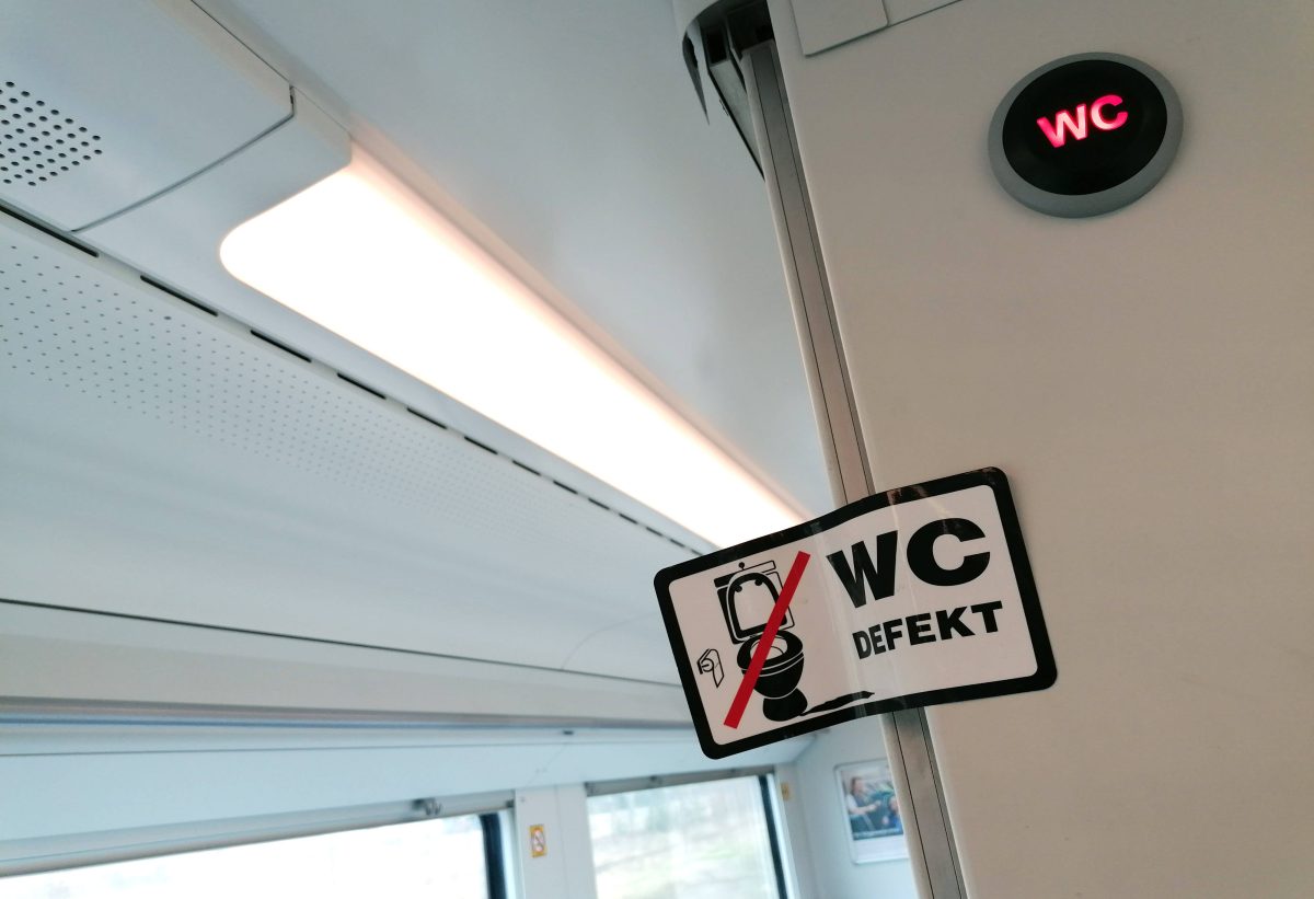 Immer wieder sind die Toiletten der Deutschen Bahn defekt