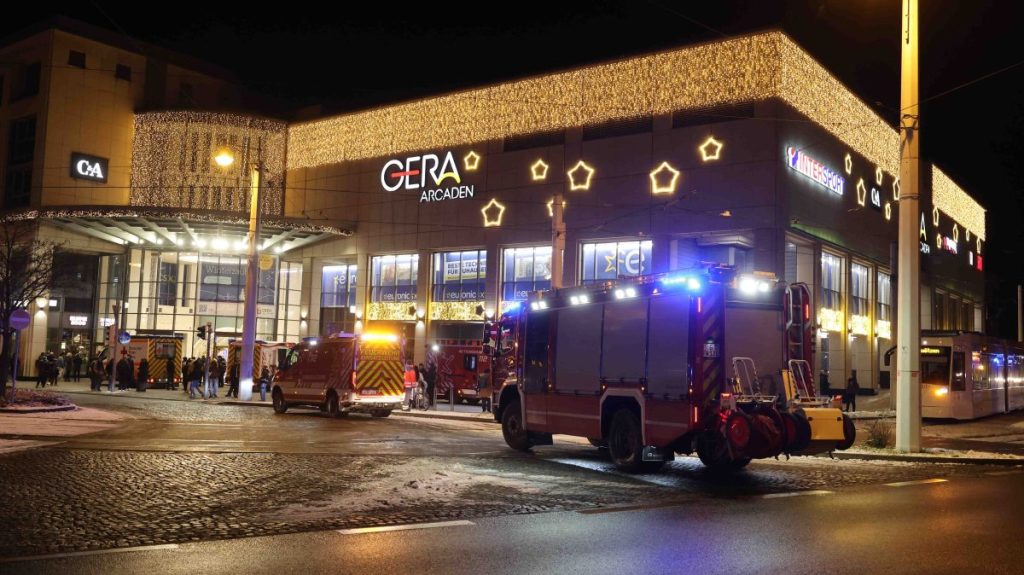 Großeinsatz von Feuerwehr, Polizei und Rettungskräften in Gera.